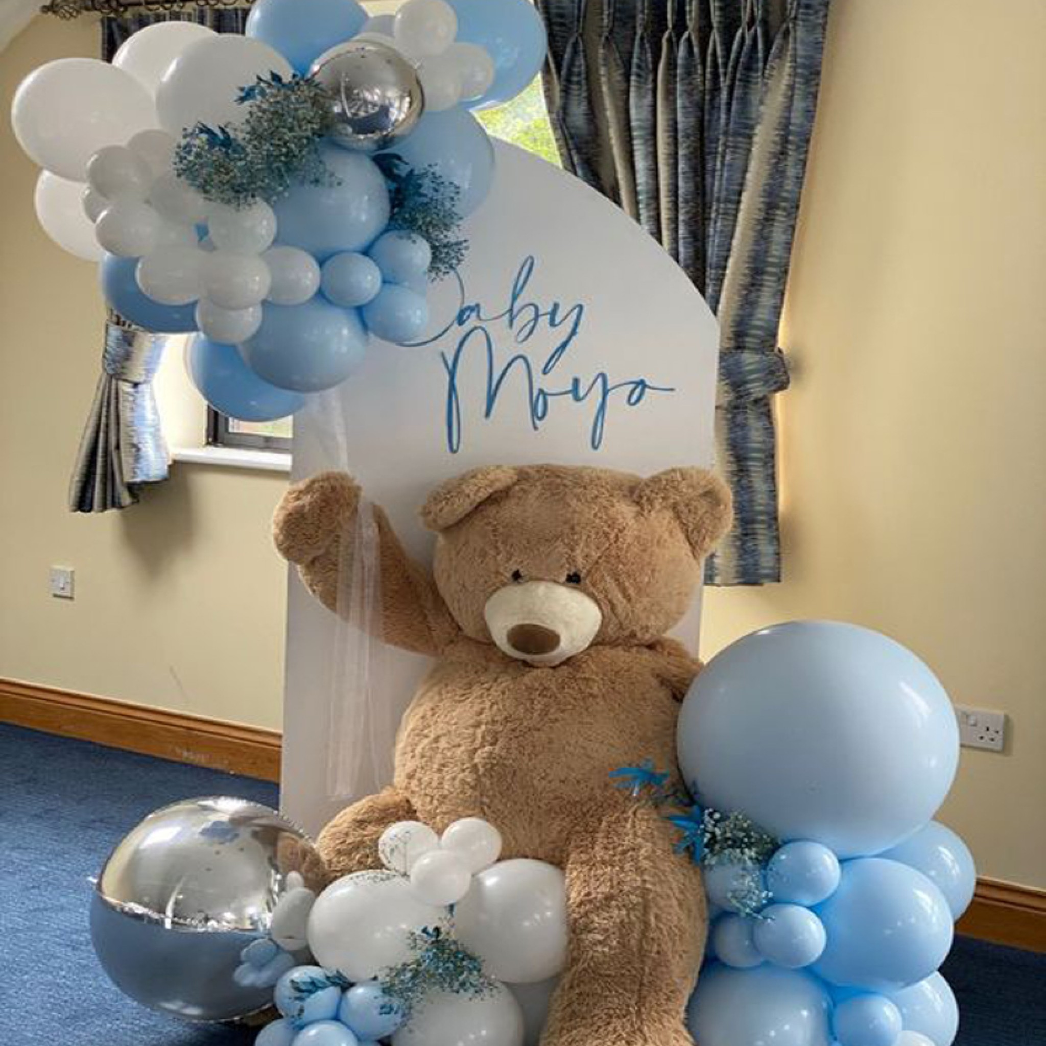Adorable Newborn Baby Balloon Decoration with Teddy Bear Setup