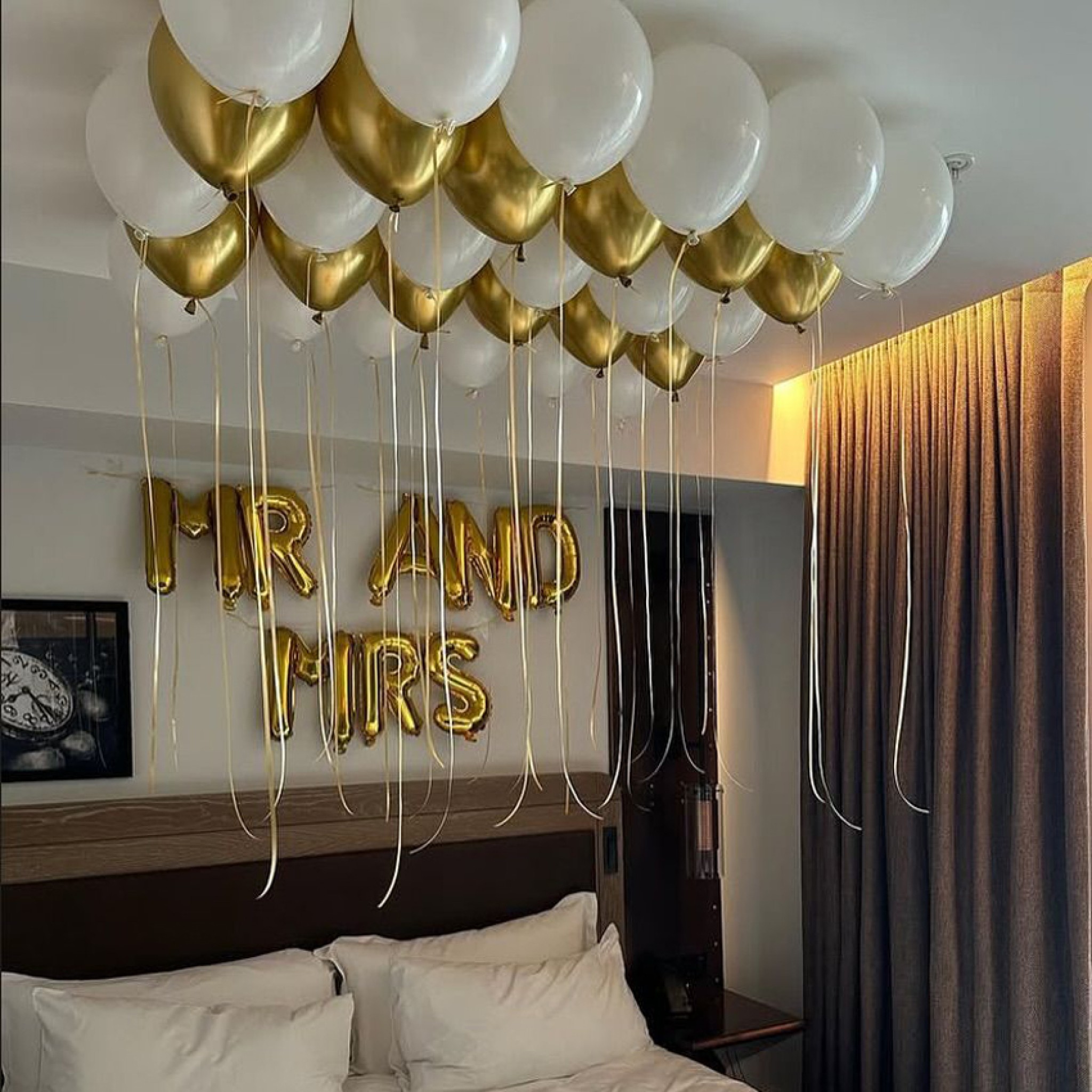 Elegant Mr & Mrs Hotel Surprise Decoration