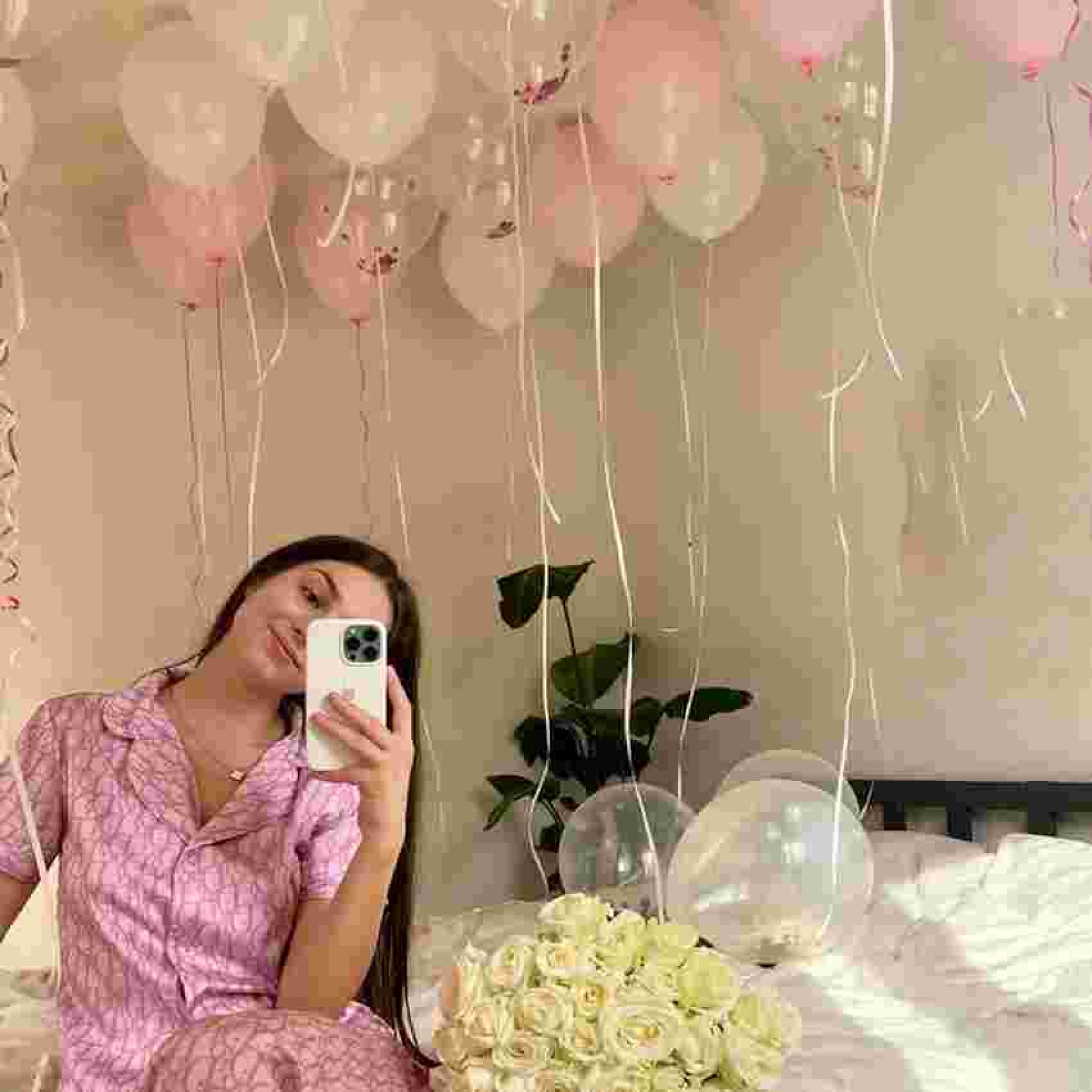 Simple Hotel Surprise Balloon Decoration Package | Balloon Zone Dubai