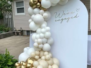 organic balloon garland