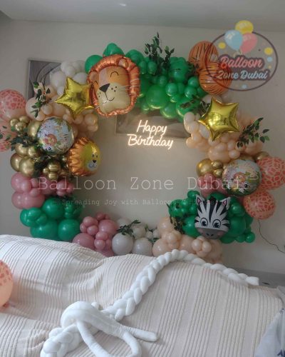 Jungle theme birthday balloons